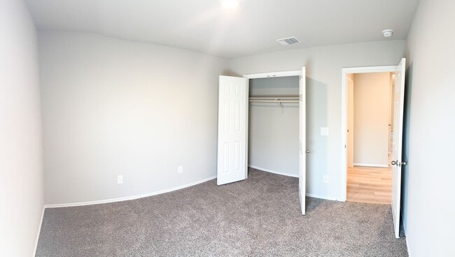 Building Photo - Available Now Beautiful 1 story, 4 bedroom, 2 bath, 2 car garage home with garage door opener and...