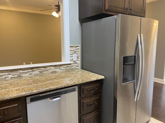 Building Photo - Elegant 4BD/2BA Home in the Charming Laurel Brooke Neighborhood, Valdosta, GA!