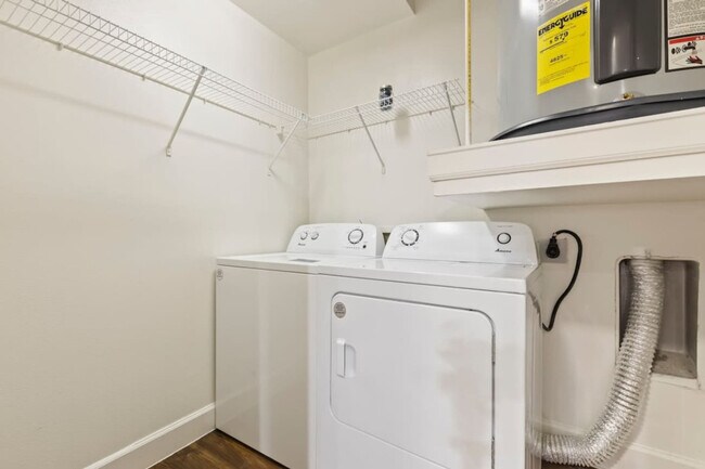 Building Photo - 5250 Town and Country Blvd