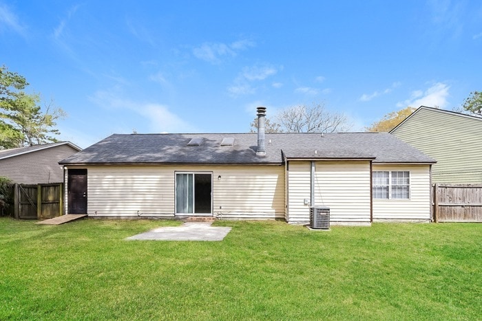 Building Photo - 405 Crestwood Dr