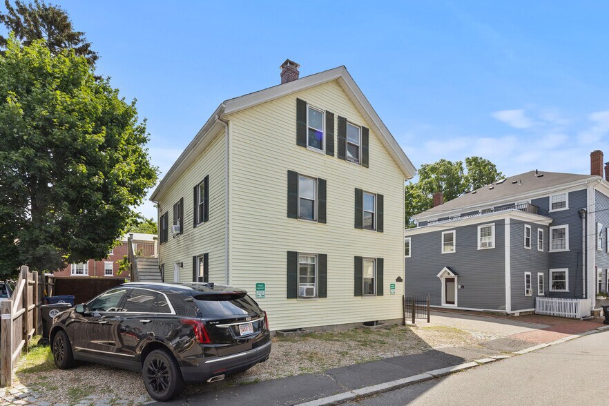 Building Photo - 9 Hodges Ct