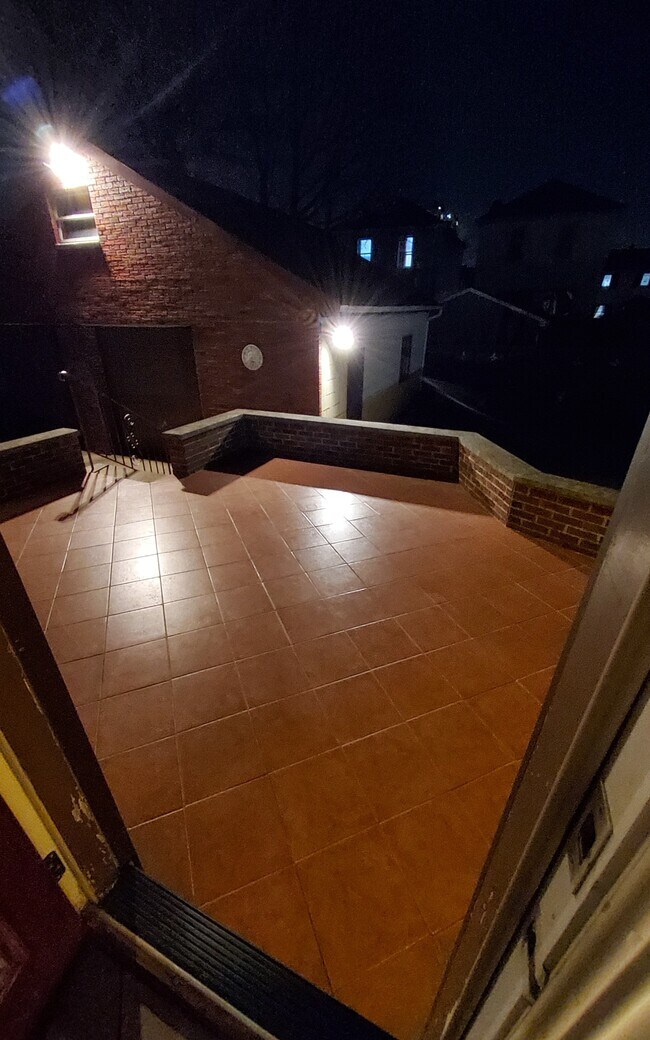 Building Photo - 65 Fulton Ave