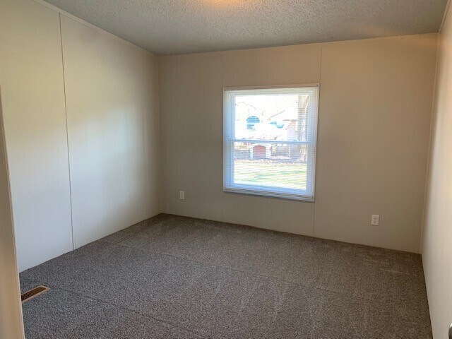 Building Photo - 4127 S Post Rd