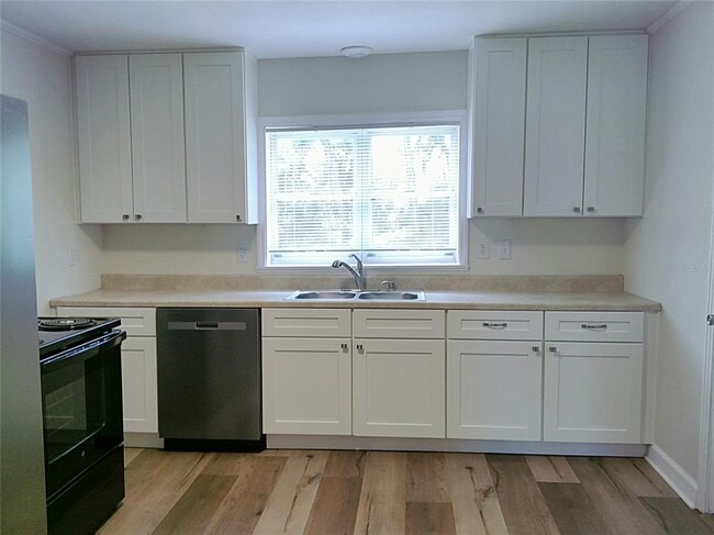 Building Photo - 264 C St