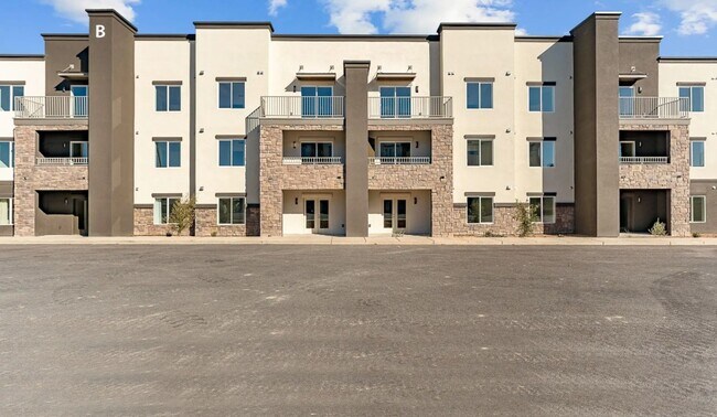 Building Photo - Ascesa Building B
