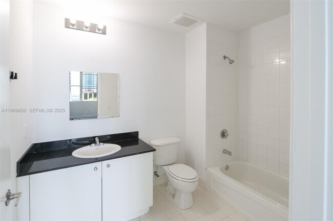 Building Photo - 2200 NE 4th Ave