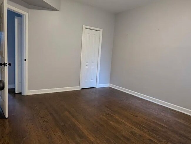 Building Photo - 7545 S May St