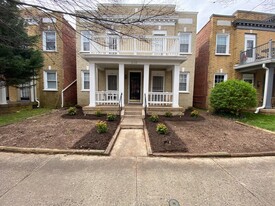 Building Photo - 3143 Ellwood Ave
