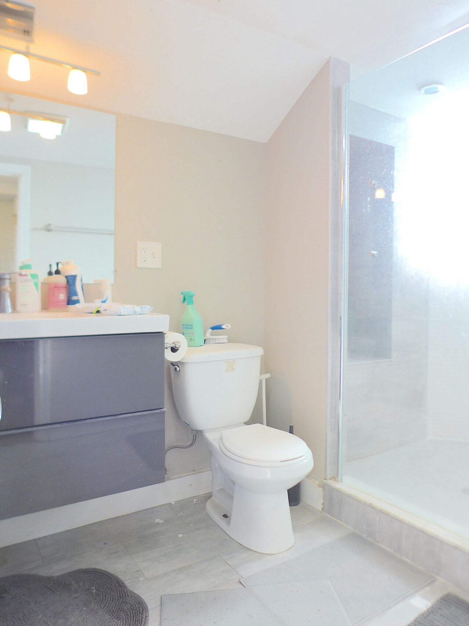 Building Photo - 77 Windsor St