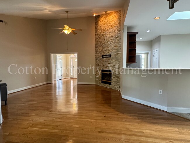 Building Photo - 7824 Sanderling Pl