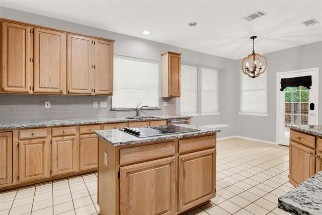 Building Photo - 803 Holly Cir