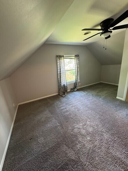 Building Photo - 2529 S 14th Ave