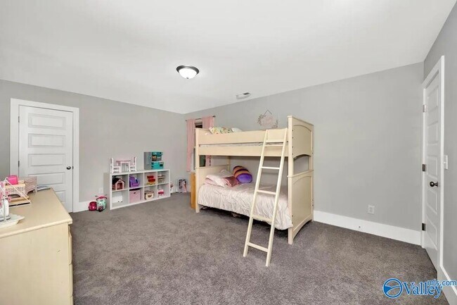 Building Photo - 104 Pitalo St