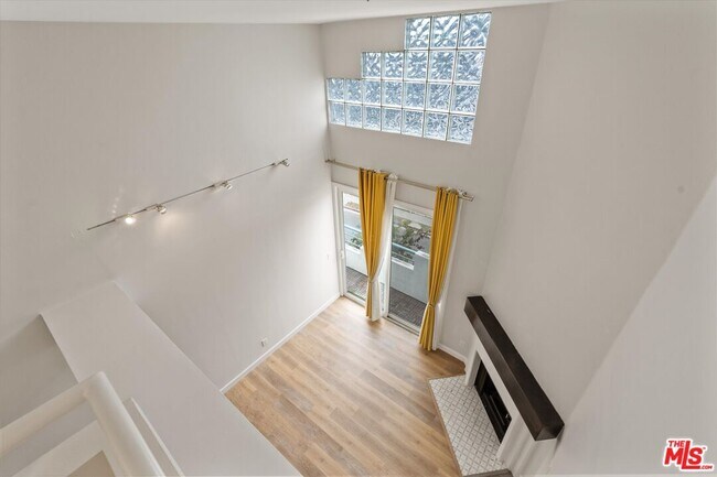 Building Photo - 12773 Caswell Ave