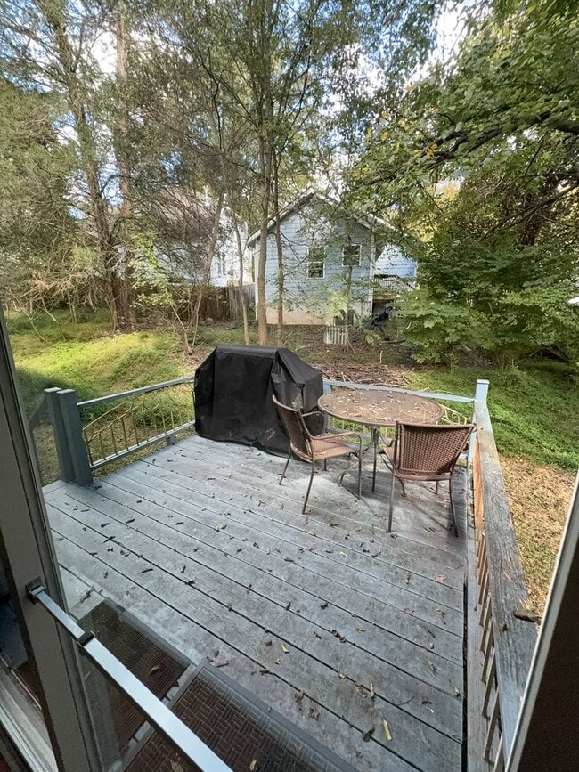 Building Photo - 408 Mitchell Ln