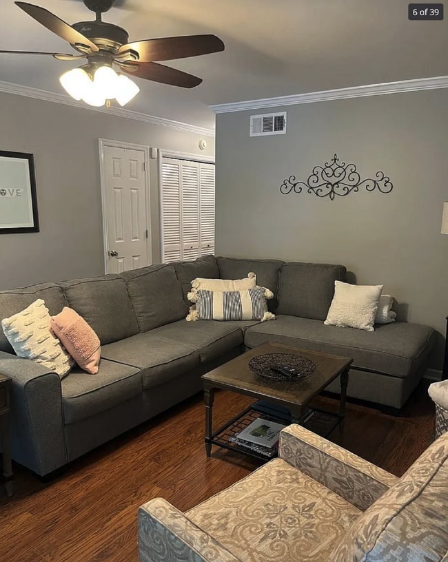 Building Photo - "Charming 2-Bedroom Retreat in Franklin with 1.5 Baths and Cozy 1244 Sq Ft Layout!"