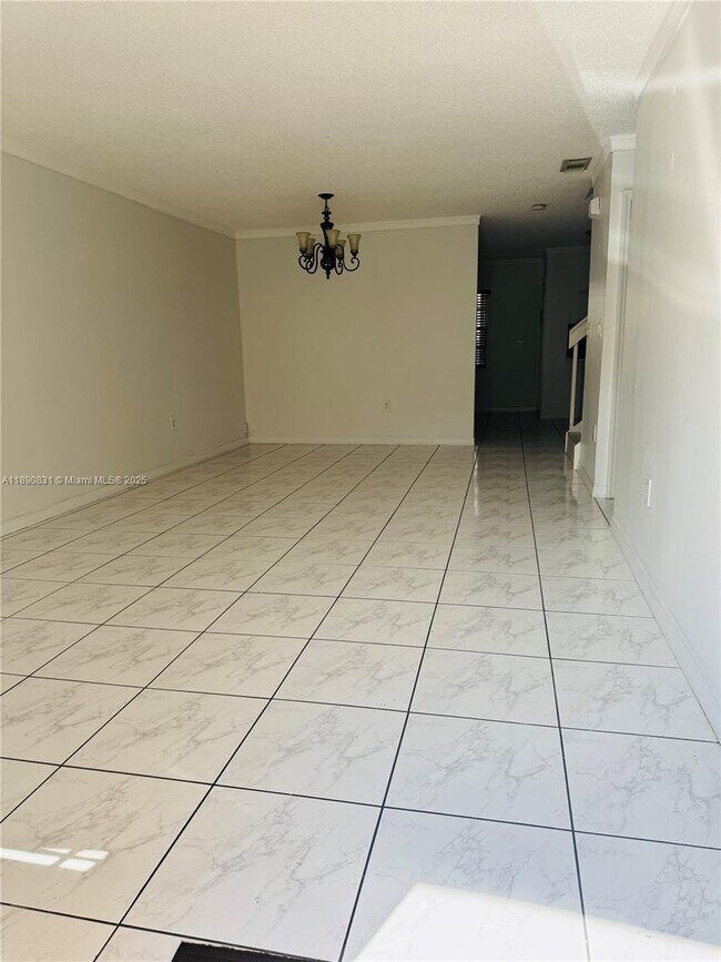 Building Photo - 6880 SW 158th Ct