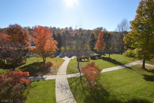Building Photo - 1015 Brookfield Glen Dr