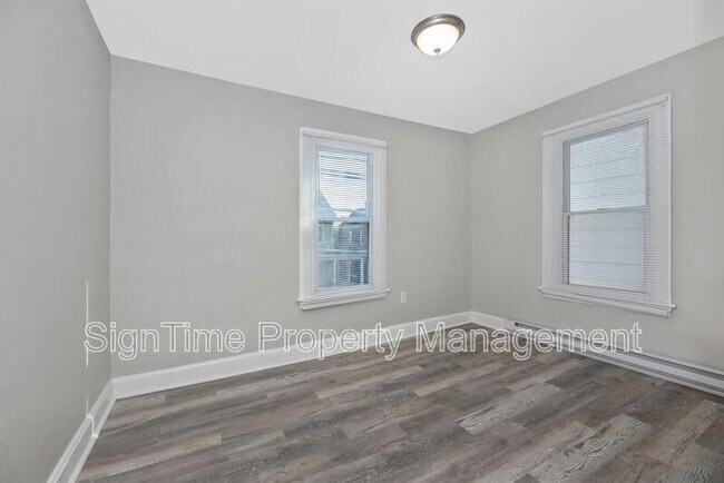 Building Photo - 531 Salem Ave