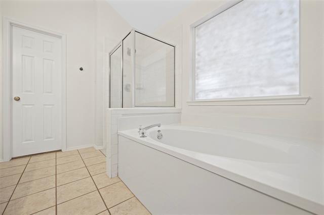 Building Photo - 2800 Dover Dr