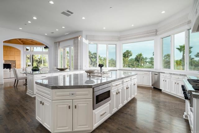 Building Photo - 6868 Spyglass Ln