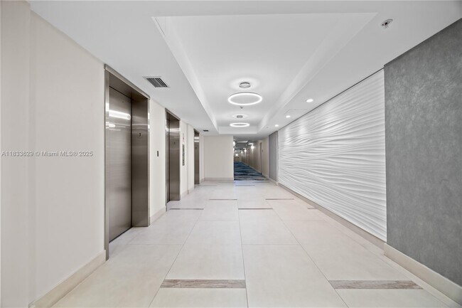 Building Photo - 3001 S Ocean Dr