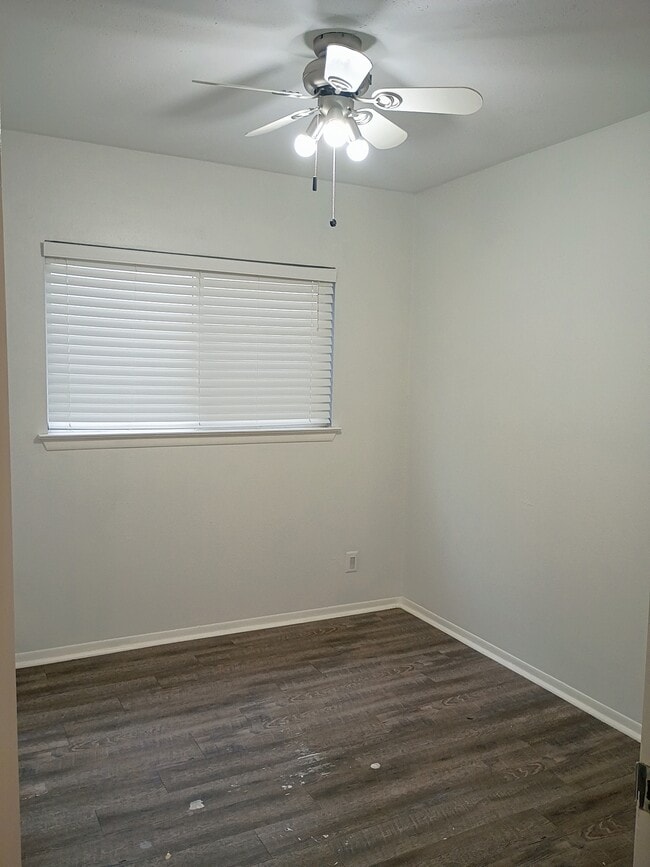 Building Photo - 9742 Hidden Rock