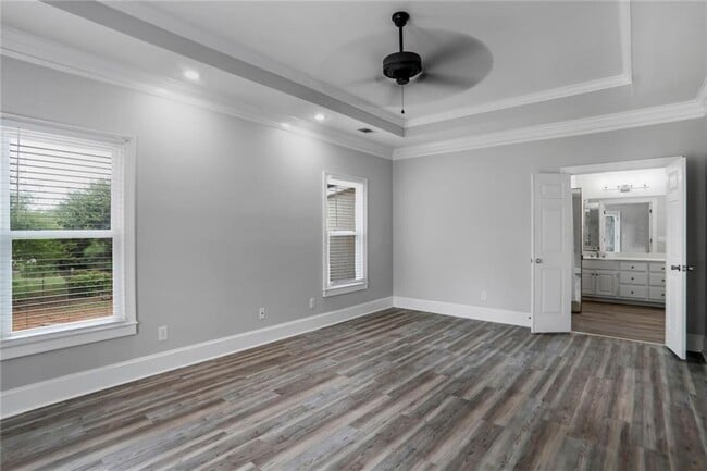 Building Photo - 6310 Chestnut Pkwy