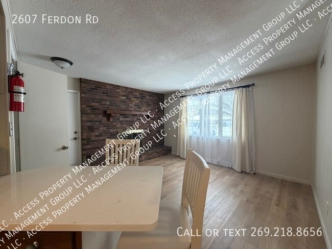 Building Photo - 2607 Ferdon Rd