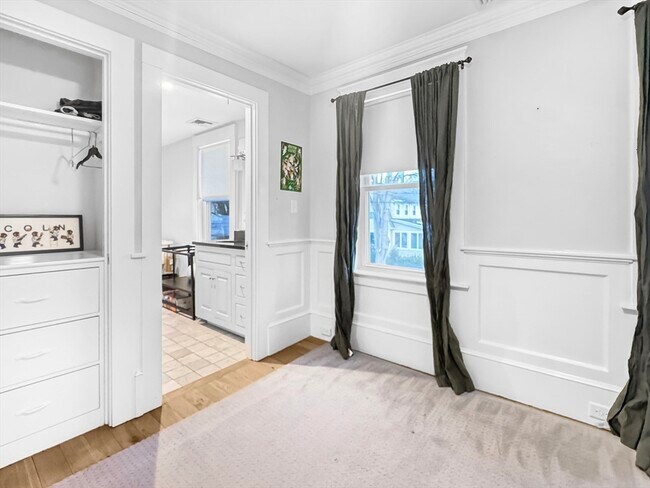 Building Photo - 7 Sanborn Terrace