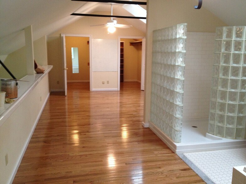 Building Photo - 369 Etna Rd