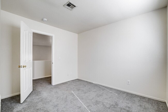 Building Photo - TOPAZ