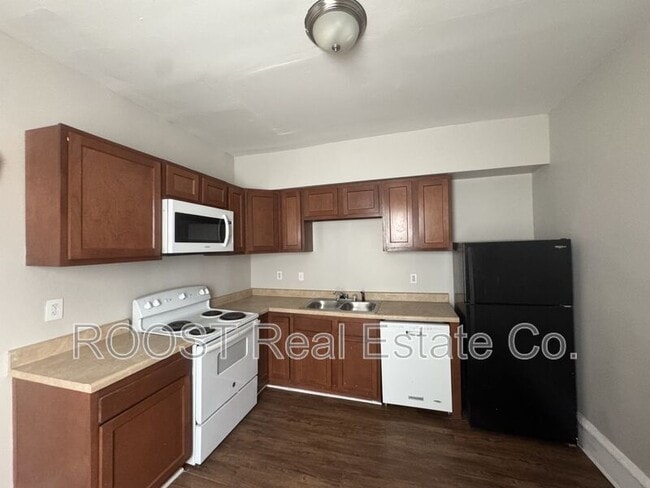 Building Photo - 237 Avondale Ave