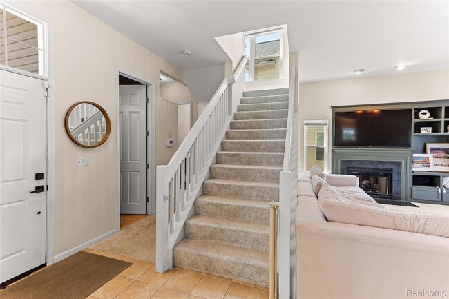 Building Photo - 1484 Chapleau Dr