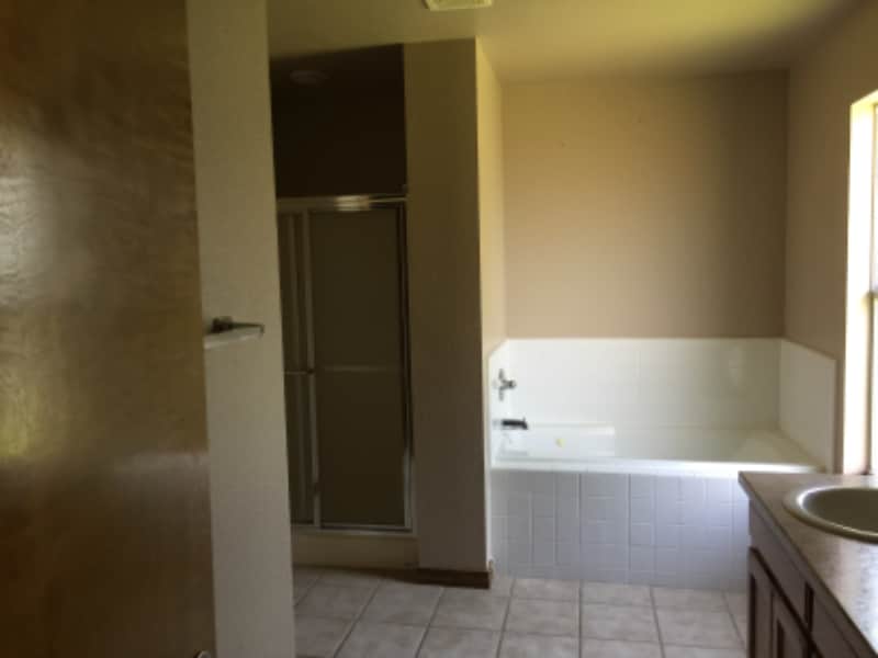 Building Photo - 1832 Arbor Dr