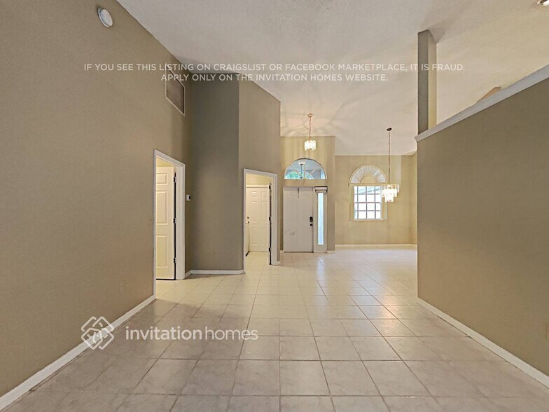 Building Photo - 12841 Meadowbreeze Dr