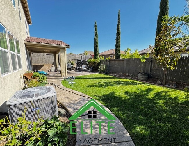 Building Photo - Welcome to this Immaculately Maintained Re...
