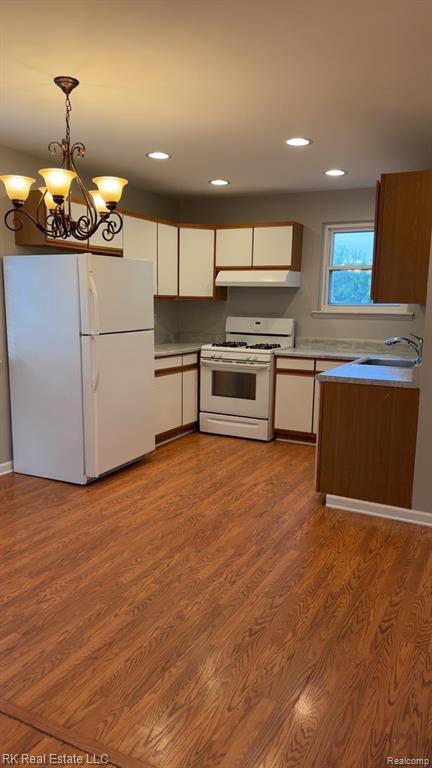 Building Photo - 2824 Roundtree Dr