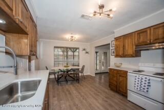 Building Photo - 6701 Deer Park Dr