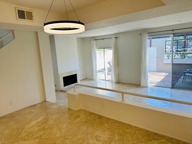 Building Photo - 16124 Twinkle Cir