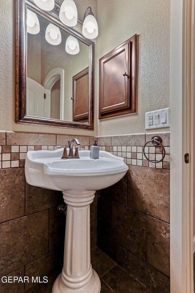 Building Photo - 3136 Destiny Point Dr