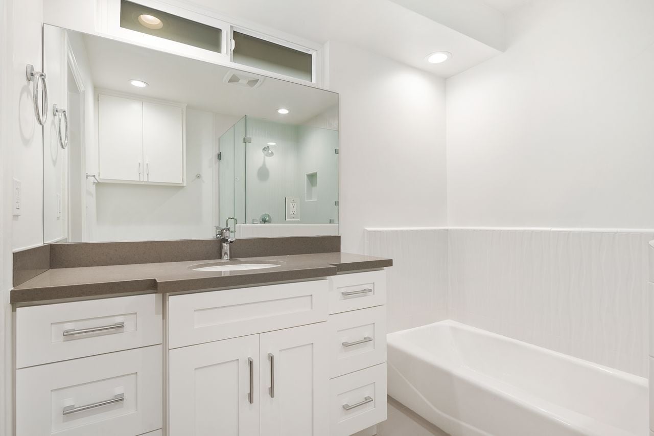 Building Photo - 6204 S Corning Ave