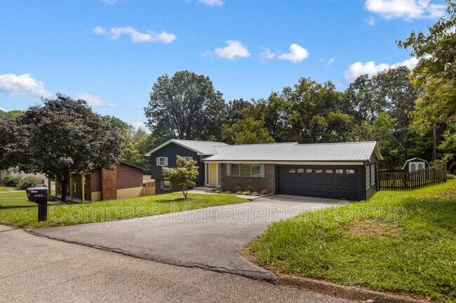 Building Photo - 1505 Aldenwood Ln