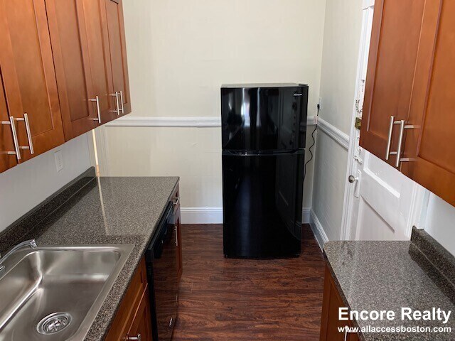 Building Photo - 9A Egremont Rd