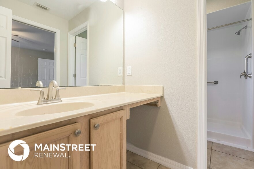 Building Photo - 4430 Glordano Ave