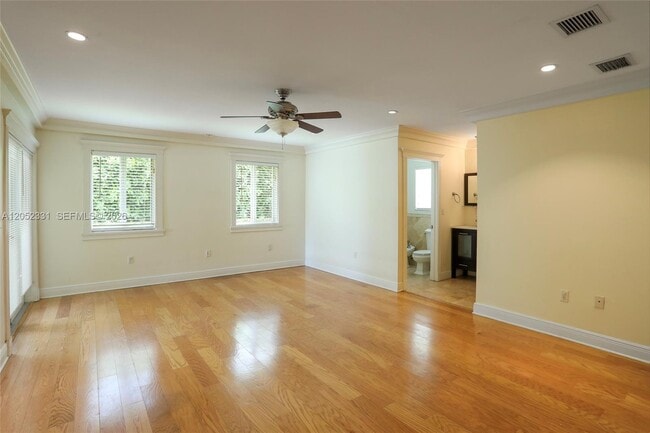 Building Photo - 8870 SW 86th St
