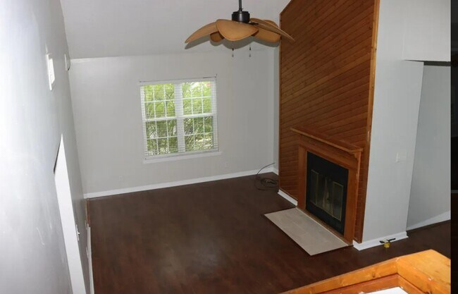 Building Photo - 1057 Stones Throw Dr NW