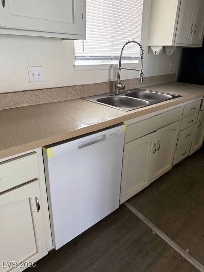 Building Photo - 4560 Rancho Hills Dr