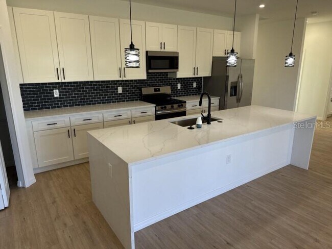 Building Photo - 3460 Tupelo Ave