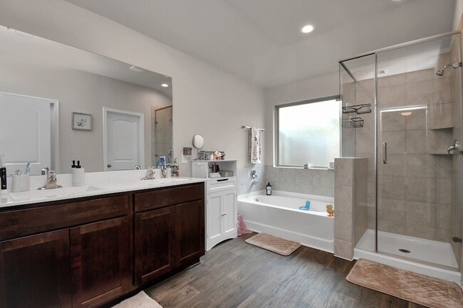 Building Photo - 3610 Crimson Embers Lane